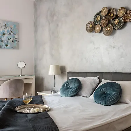 Select Suites By Mb Apartments-2